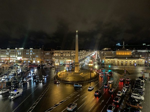 Discover Nice and its surroundings in a classic car